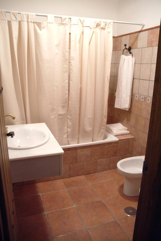 Casa Maika Hotel Montoro Phòng bức ảnh